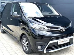 Schwarz Gebraucht 2021 Toyota Proace Team Van | 36.100 € (Fairer Preis)