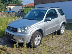 Silber Gebraucht 2004 Toyota RAV4 SUV | 3.890 € (Superpreis)
