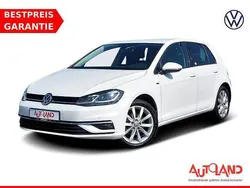 Weiß Gebraucht 2018 VW Golf VII Join Limousine | 14.990 € (Teuer)