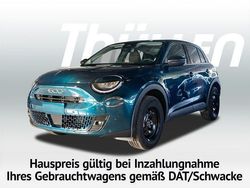Dunkelgrün Neu 2025 Fiat 600 Business SUV | 28.980 €