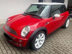 Rot Gebraucht 2004 Mini Cooper Kleinwagen | 2.900 € (Etwas zu teuer)