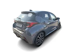 Grau Neu 2025 Toyota Yaris Sport Kleinwagen | 44.921 €