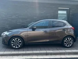 Grau Gebraucht 2016 Mazda 2 Sports-Line Kleinwagen | 7.700 € (Superpreis)