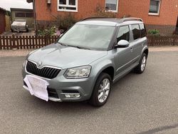 Grau Gebraucht 2016 Skoda Yeti Joy SUV | 13.490 € (Superpreis)