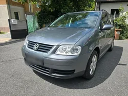 Grau Gebraucht 2004 VW Touran Van / Kleinbus | 1.999 € (Fairer Preis)