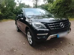 Schwarz Gebraucht 2012 Mercedes ML350 SUV | 19.999 € (Fairer Preis)