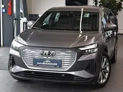Grau Gebraucht 2022 Audi Q4 Sportback e-tron Sport SUV | 28.550 € (Superpreis)