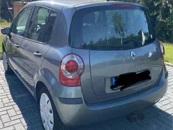 Grau Gebraucht 2006 Renault Modus Van / Kleinbus | 1.800 € (Fairer Preis)