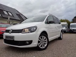 Weiß Gebraucht 2011 VW Touran Style Van / Kleinbus | 7.950 € (Fairer Preis)