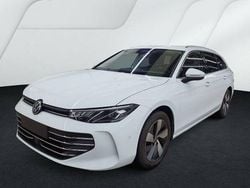 Pure white Gebraucht 2024 VW Passat Business Kombi | 30.890 € (Superpreis)