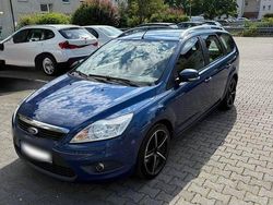 Blau Gebraucht 2010 Ford Focus Kombi | 2.500 € (Fairer Preis)