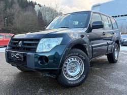 Grün Gebraucht 2011 Mitsubishi Pajero Inform SUV | 8.999 € (Superpreis)