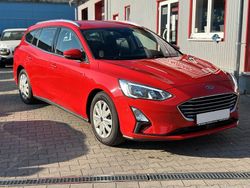 Rot Gebraucht 2019 Ford Focus Limousine | 10.995 € (Fairer Preis)