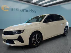 Weiß Gebraucht 2024 Opel Astra Limousine | 23.699 € (Fairer Preis)