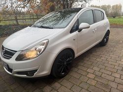 Weiß Gebraucht 2010 Opel Corsa Color Edition Limousine | 3.900 € (Etwas zu teuer)