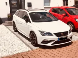 Weiß Gebraucht 2020 Cupra Leon Kombi | 29.200 € (Fairer Preis)