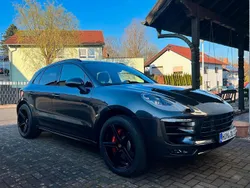 Grau Gebraucht 2016 Porsche Macan GTS Sport SUV | 54.000 € (Fairer Preis)