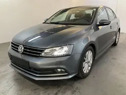 Grau Gebraucht 2015 VW Jetta Basis Limousine | 12.490 € (Etwas zu teuer)