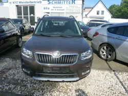 Topazbraun metallic Gebraucht 2017 Skoda Yeti Cool Edition SUV | 13.890 € (Fairer Preis)