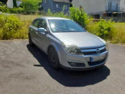 Silber Gebraucht 2004 Opel Astra Elegance Limousine | 2.150 € (Guter Preis)