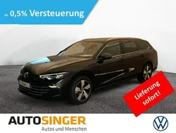 Grenadillschwarz metallic Gebraucht 2024 VW Passat Business Kombi | 45.480 €