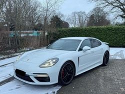 Weiß Gebraucht 2017 Porsche Panamera Turbo Chrono Limousine | 55.700 € (Guter Preis)