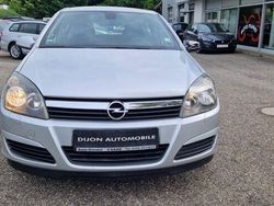 Silber Gebraucht 2005 Opel Astra Elegance Limousine | 3.500 € (Teuer)