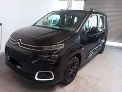 Schwarz Gebraucht 2020 Citroën Berlingo Feel Van / Kleinbus | 18.000 € (Guter Preis)