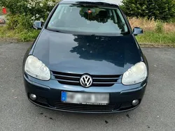 Blau Gebraucht 2006 VW Golf V Kleinwagen | 1.400 € (Fairer Preis)