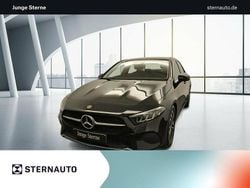 Metalliclack kosmosschwarz Gebraucht 2024 Mercedes A200 Advanced Limousine | 31.654 € (Etwas zu teuer)