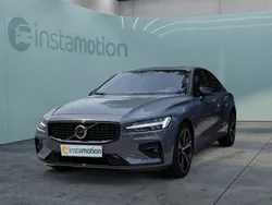 Grau Gebraucht 2024 Volvo S60 Limousine | 39.600 € (Teuer)