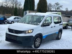 Weiß Gebraucht 2020 Peugeot Rifter Access Van / Kleinbus | 8.499 € (Guter Preis)