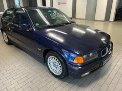 Blau Gebraucht 1999 BMW 316 Coupé | 2.000 €