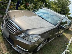 Braun Gebraucht 2012 Mercedes E250 Avantgarde Kombi | 9.999 € (Etwas zu teuer)