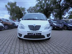 Weiß Gebraucht 2010 Lancia Musa Van / Kleinbus | 3.900 € (Fairer Preis)