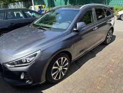 Grau Gebraucht 2017 Hyundai i30 Premium Kombi | 10.200 € (Fairer Preis)