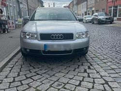 Silber Gebraucht 2002 Audi A4 Kombi | 2.800 € (Fairer Preis)
