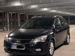 Schwarz Gebraucht 2010 Kia Ceed Kleinwagen | 2.199 € (Fairer Preis)