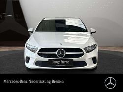 Weiß Gebraucht 2022 Mercedes A180 Style Limousine | 21.490 € (Fairer Preis)