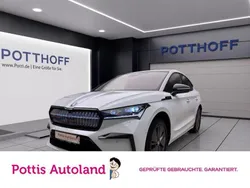 Weiss Gebraucht 2024 Skoda Enyaq iV SportLine SUV | 48.377 € (Fairer Preis)