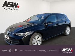 Grenadillschwarz metallic Neu 2025 VW Golf VIII Life Limousine | 42.870 € (Teuer)