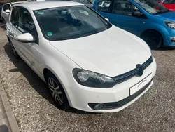 Weiß Gebraucht 2009 VW Golf VI Kleinwagen | 3.299 € (Fairer Preis)