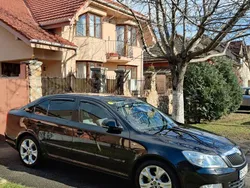 Schwarz Gebraucht 2012 Skoda Octavia LAURIN & KLEMENT Limousine | 8.990 € (Guter Preis)