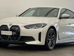 Mineralweiß metallic Gebraucht 2022 BMW i4 Shadowline Limousine | 35.199 € (Guter Preis)