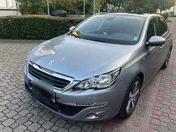 Grau Gebraucht 2016 Peugeot 308 Kleinwagen | 7.500 € (Guter Preis)