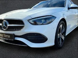 Weiß Gebraucht 2023 Mercedes C220 Avantgarde Limousine | 38.490 € (Fairer Preis)