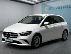 Gebraucht 2020 Mercedes B200 Van / Kleinbus | 25.699 € (Fairer Preis)