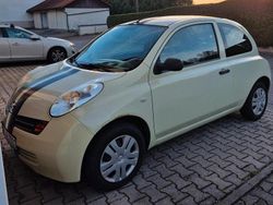 Gelb Gebraucht 2004 Nissan Micra Kleinwagen | 1.500 € (Fairer Preis)