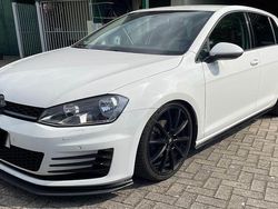 Weiß Gebraucht 2016 VW Golf VII Allstar Limousine | 12.500 € (Fairer Preis)