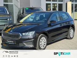 Schwarzmagic perleffekt Gebraucht 2022 Skoda Fabia Active Limousine | 12.950 € (Guter Preis)